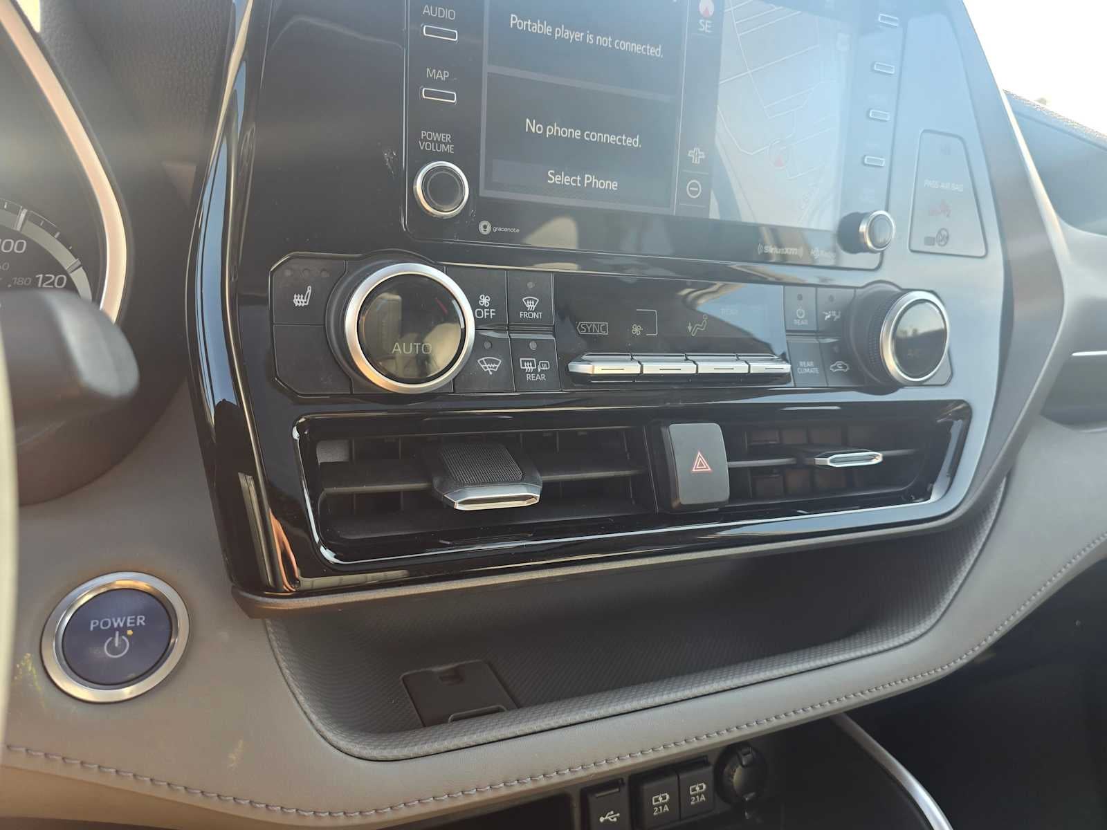 2020 Toyota Highlander Hybrid XLE