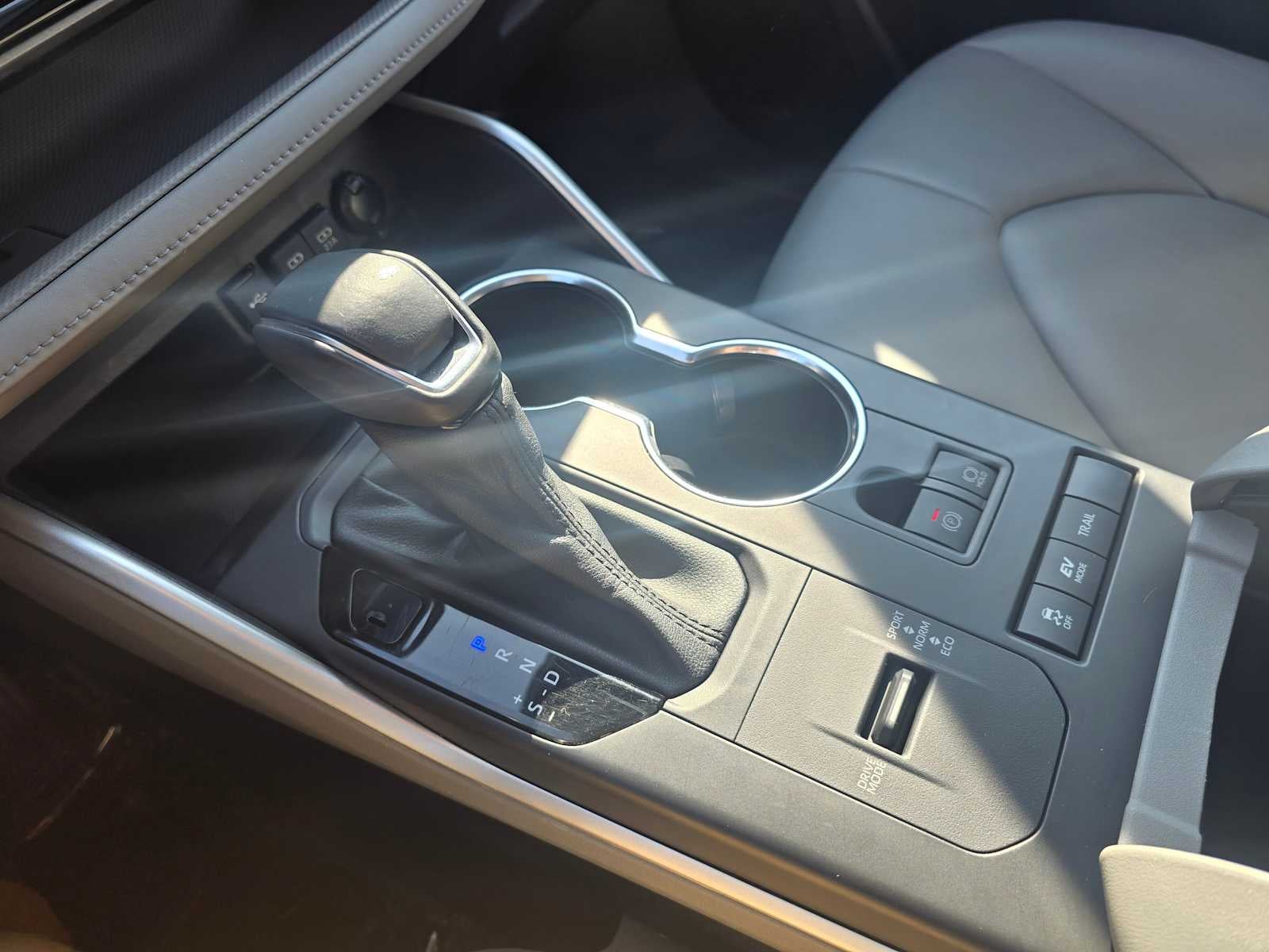 2020 Toyota Highlander Hybrid XLE