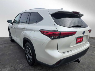 2021 Toyota Highlander Hybrid XLE