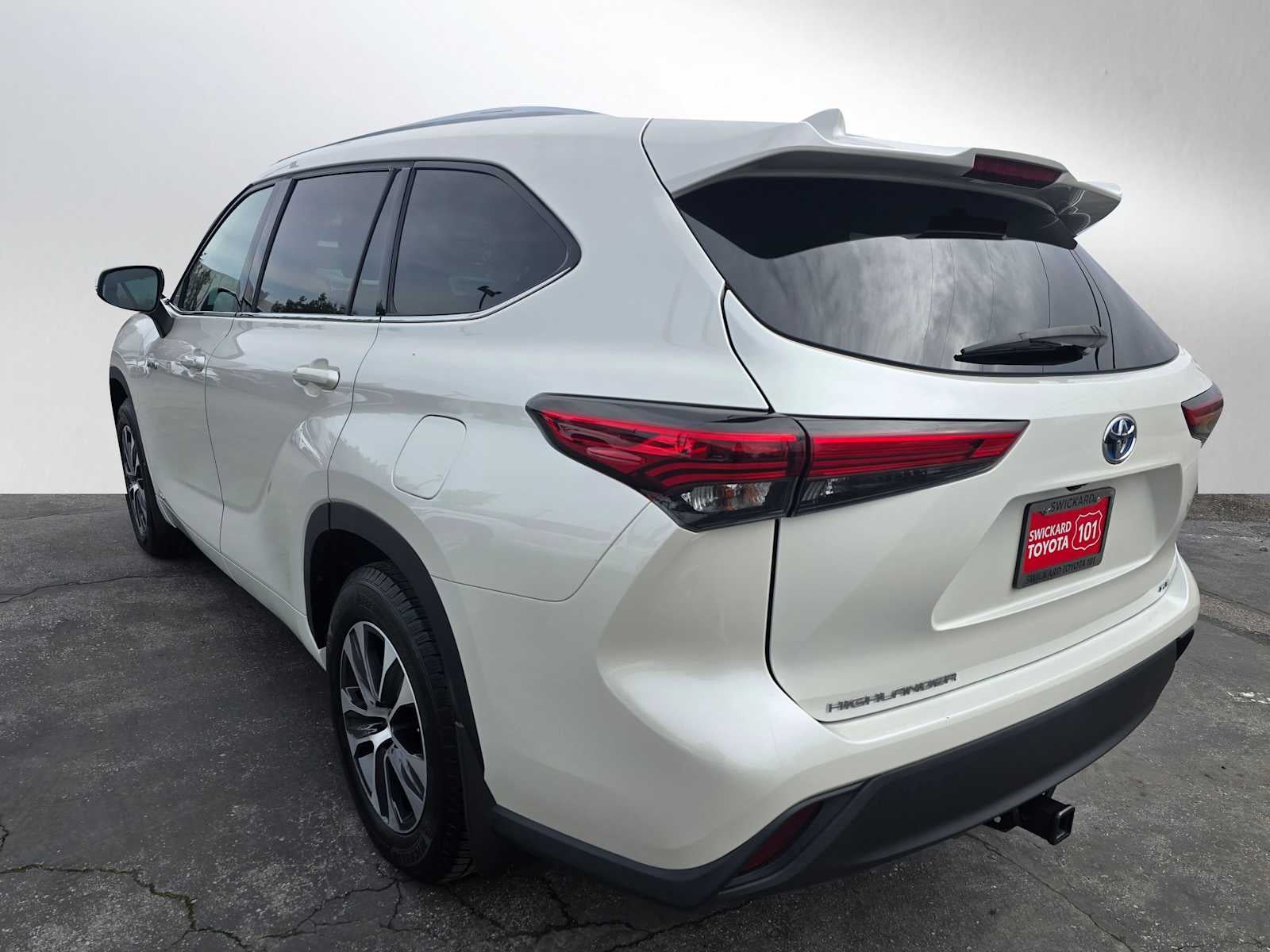 2021 Toyota Highlander Hybrid XLE