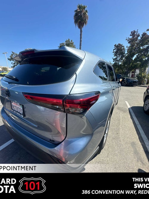 2023 Toyota Highlander LE