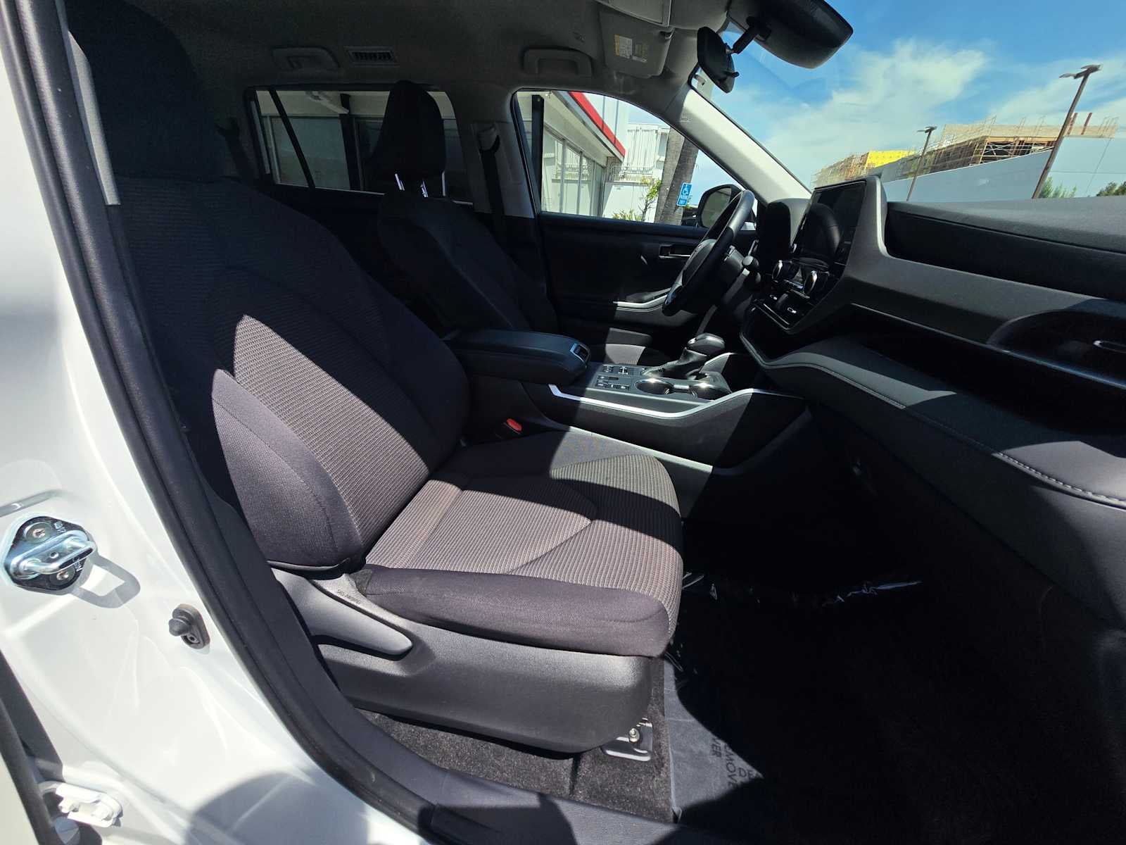 2025 Toyota Highlander LE