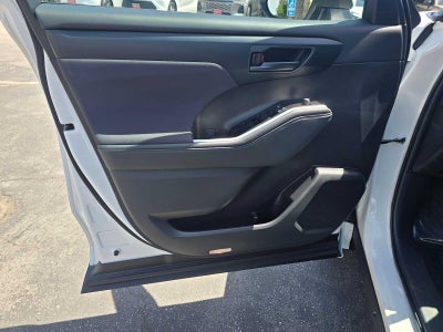 2025 Toyota Highlander LE