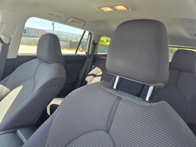 2025 Toyota Highlander LE