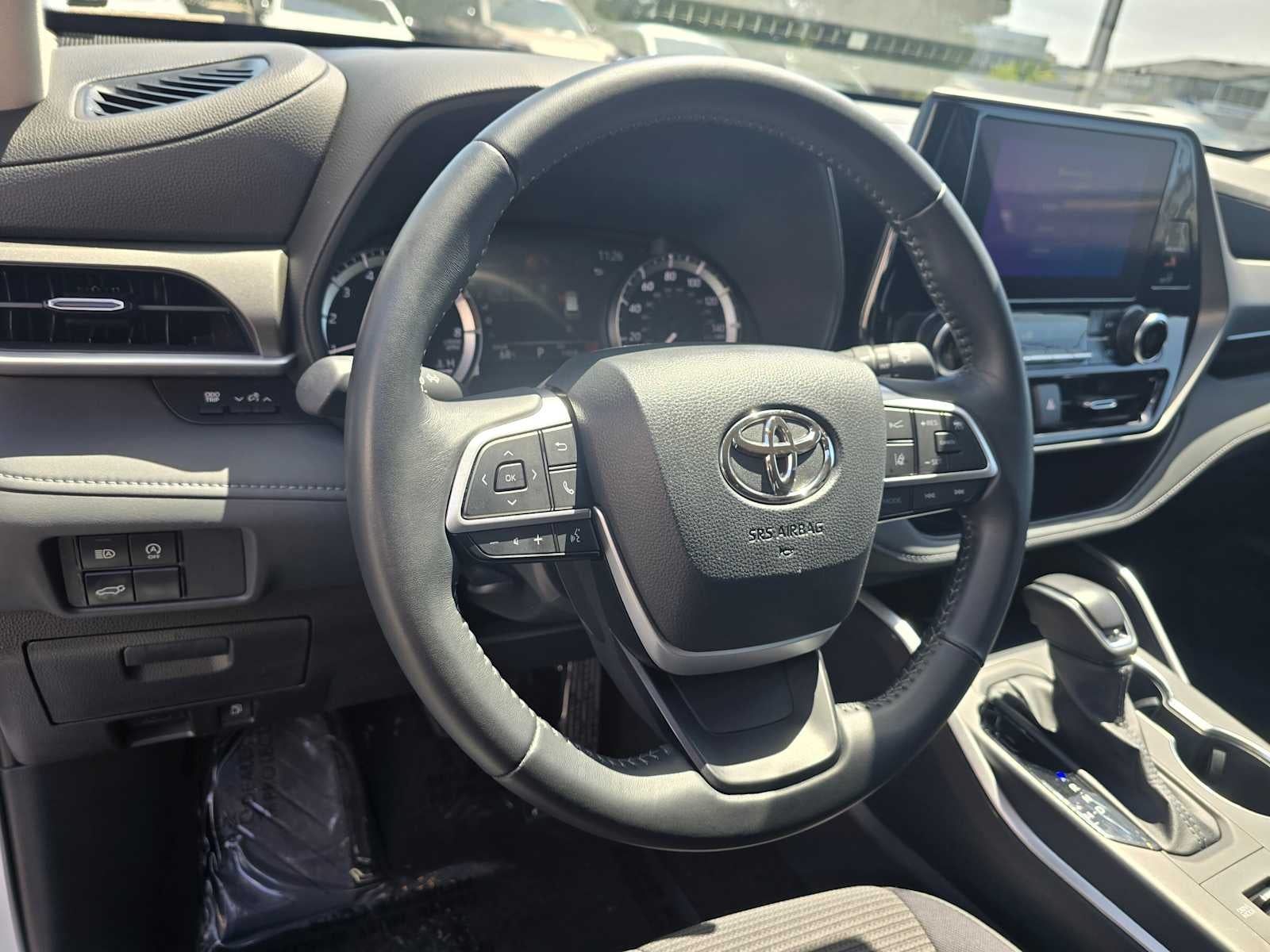 2025 Toyota Highlander LE