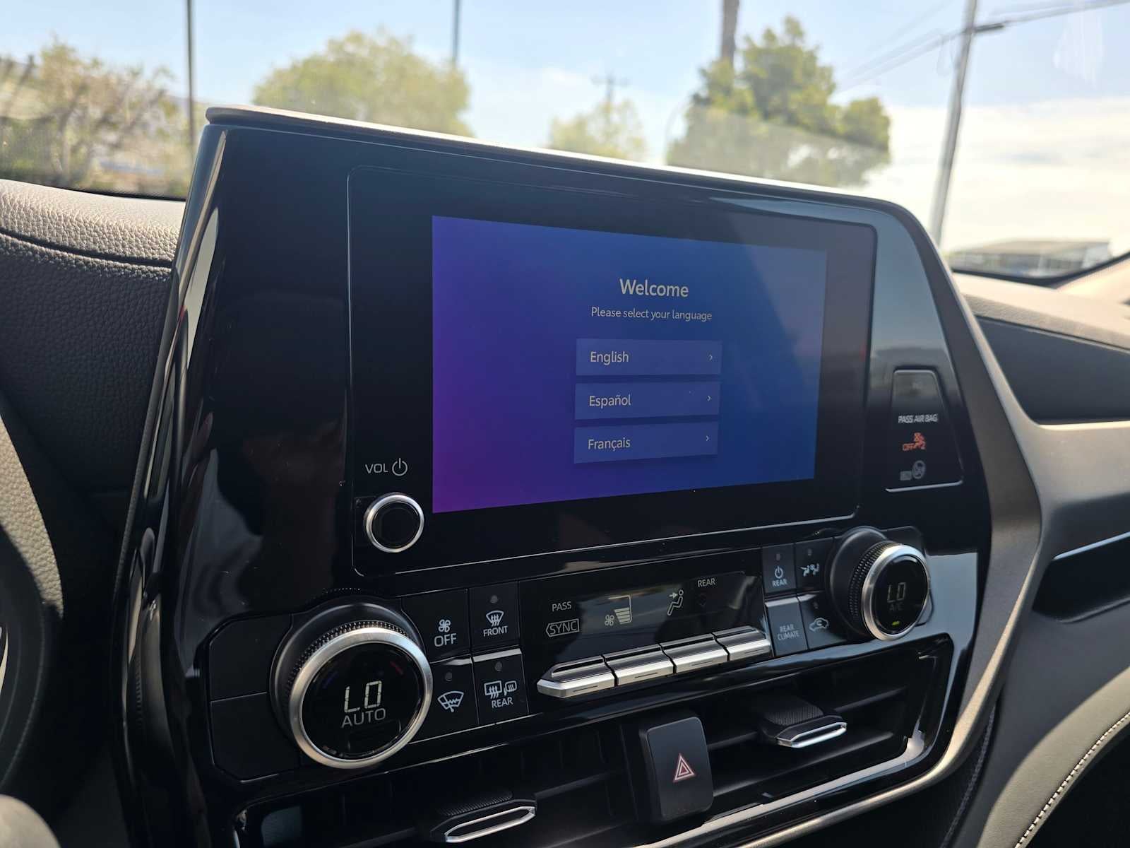 2025 Toyota Highlander LE