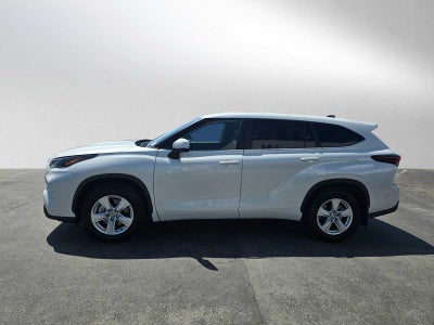 2025 Toyota Highlander LE