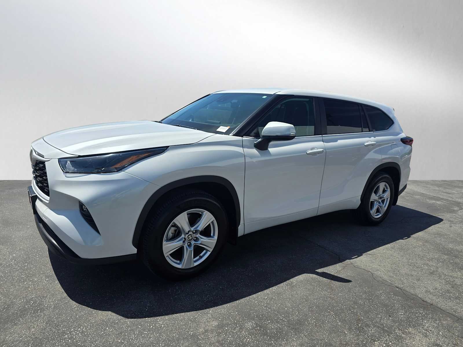 2025 Toyota Highlander LE