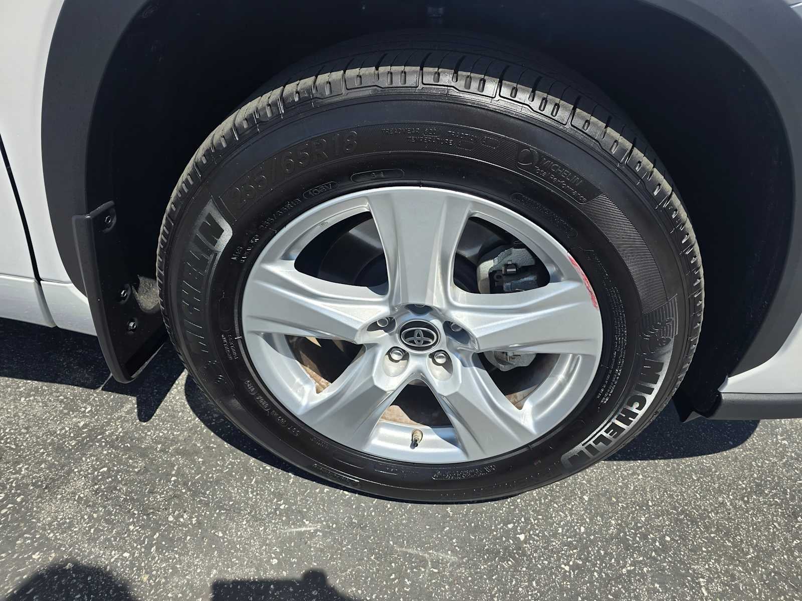 2025 Toyota Highlander LE