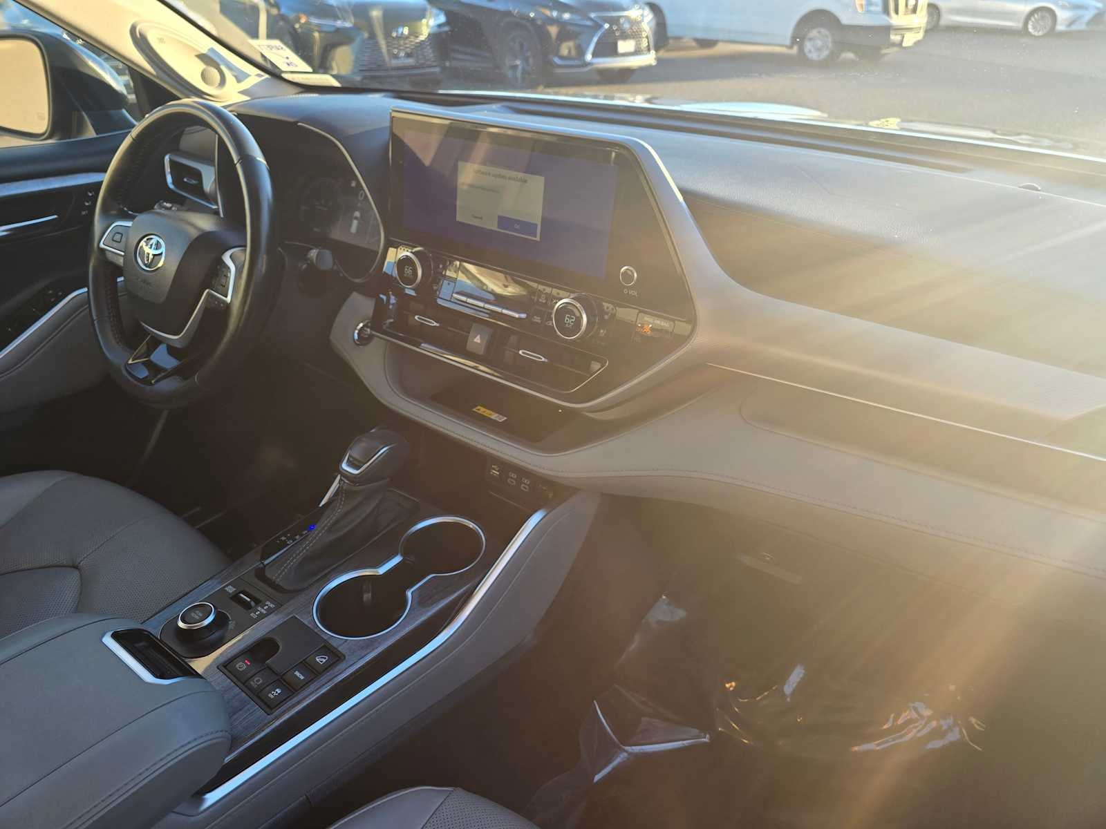 2023 Toyota Highlander Platinum