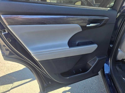 2023 Toyota Highlander Platinum