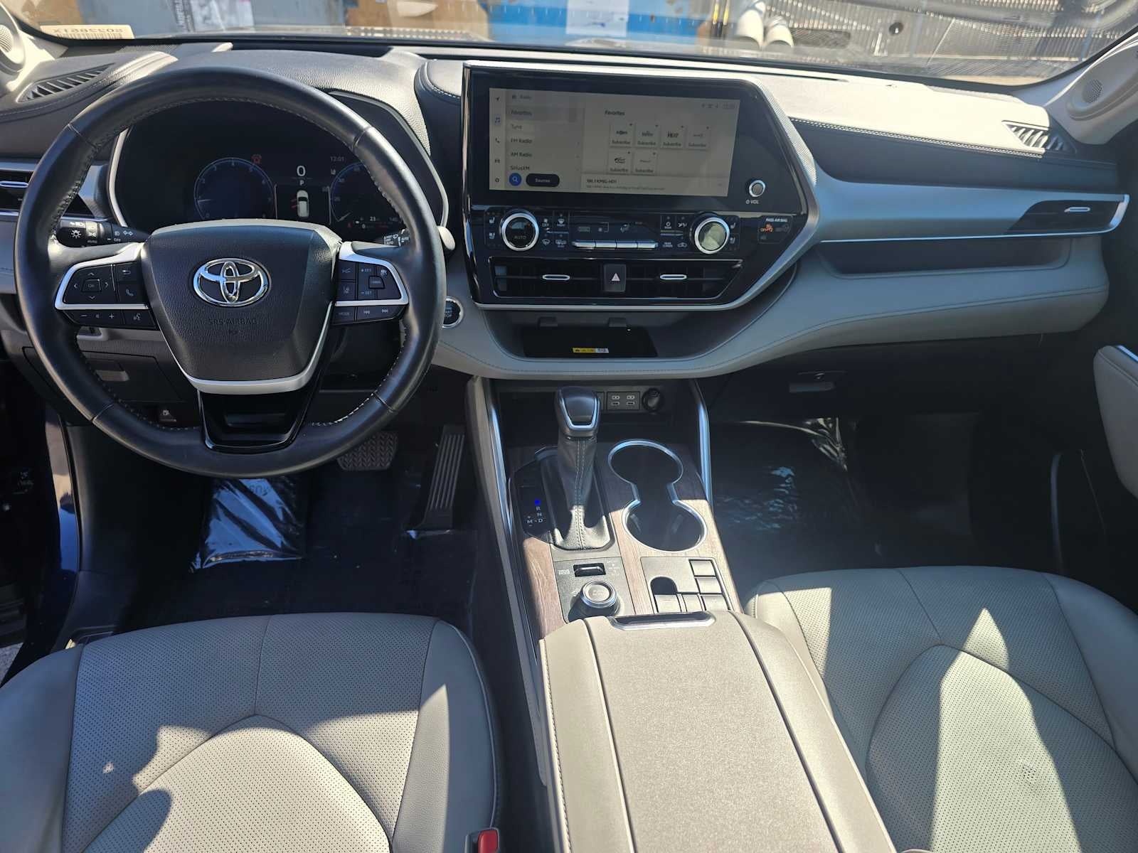 2023 Toyota Highlander Platinum