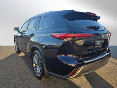 2023 Toyota Highlander Platinum