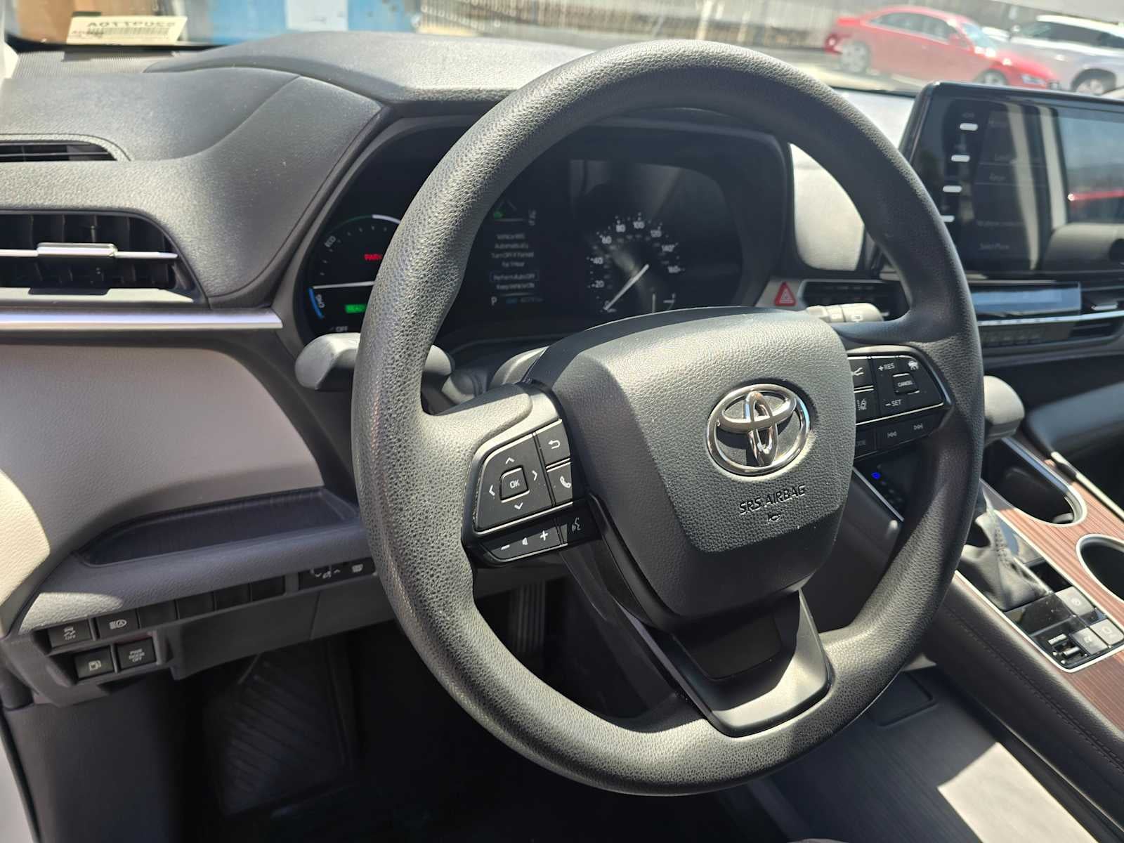 2024 Toyota Sienna LE