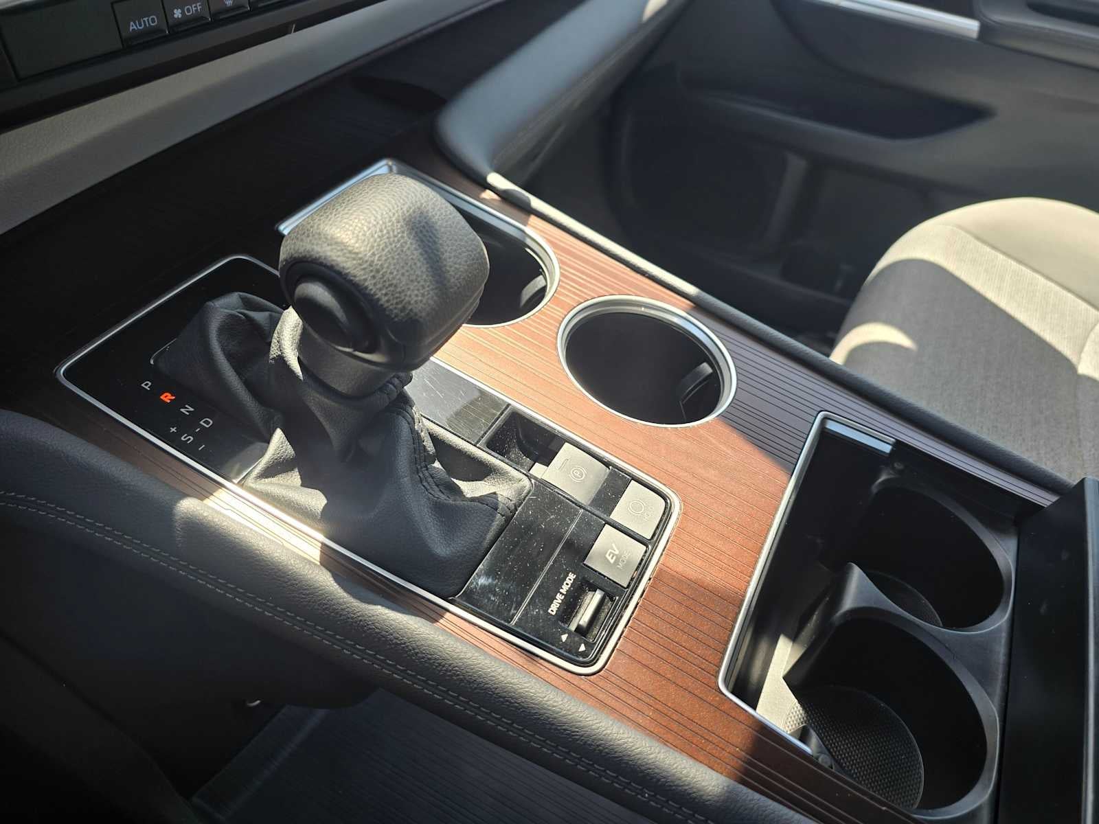 2024 Toyota Sienna LE - Photo 29