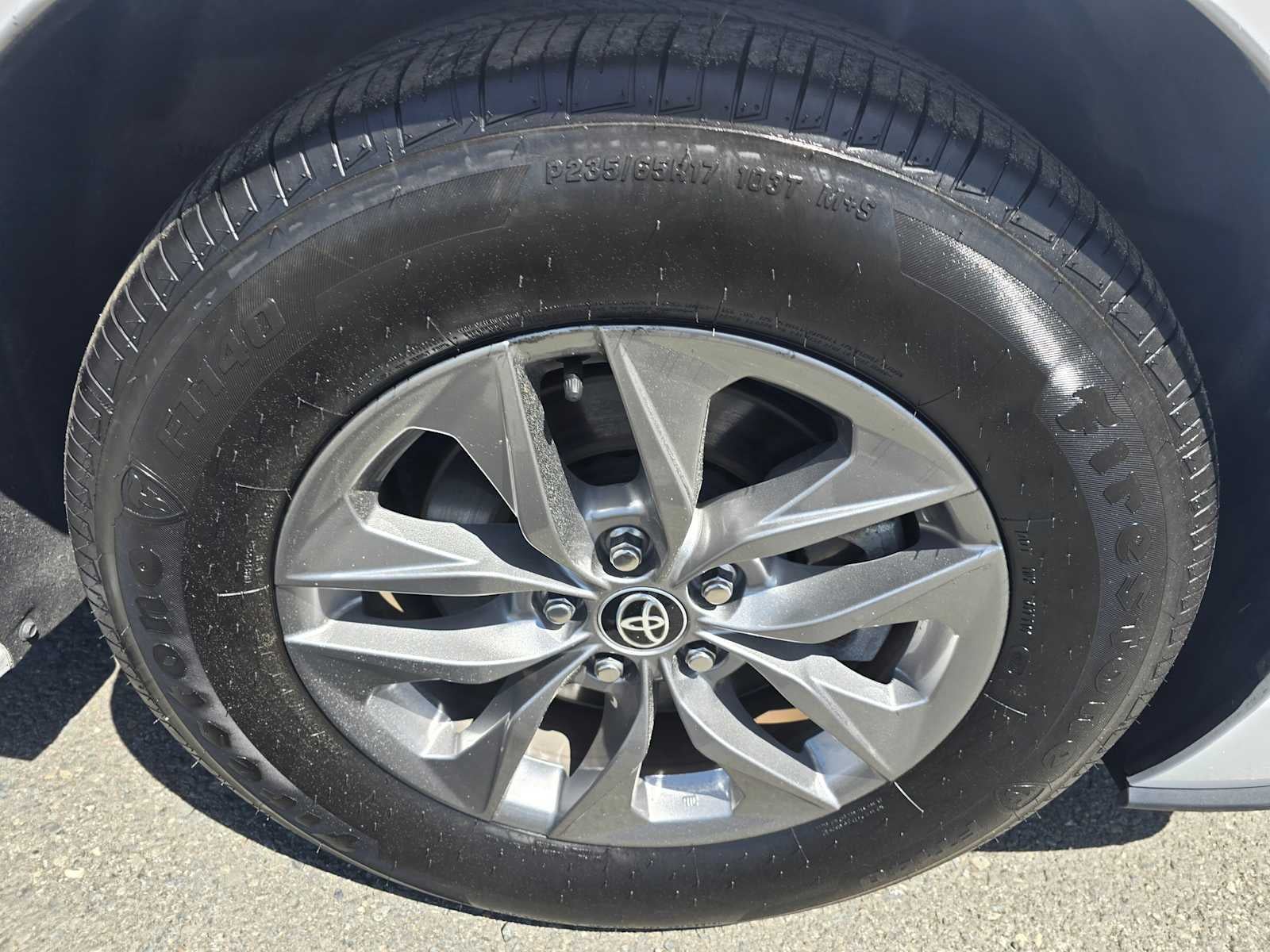 2024 Toyota Sienna LE
