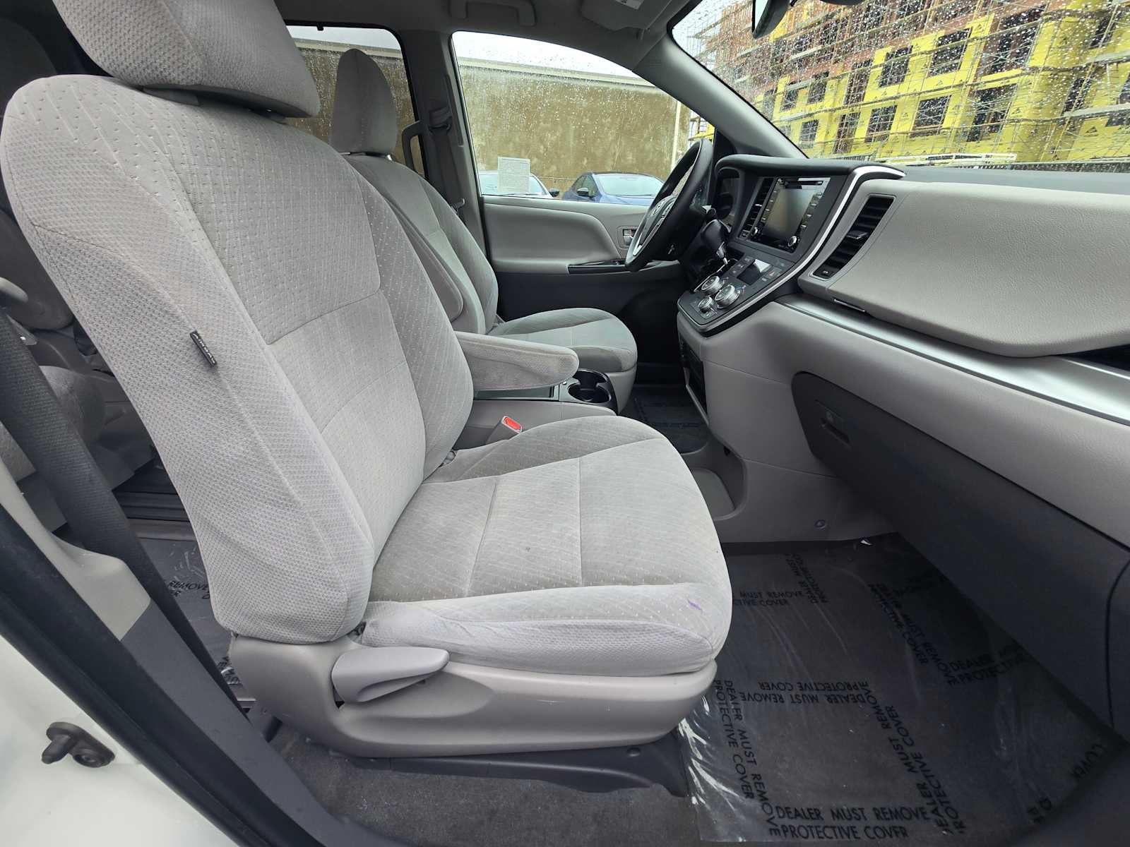 2020 Toyota Sienna LE