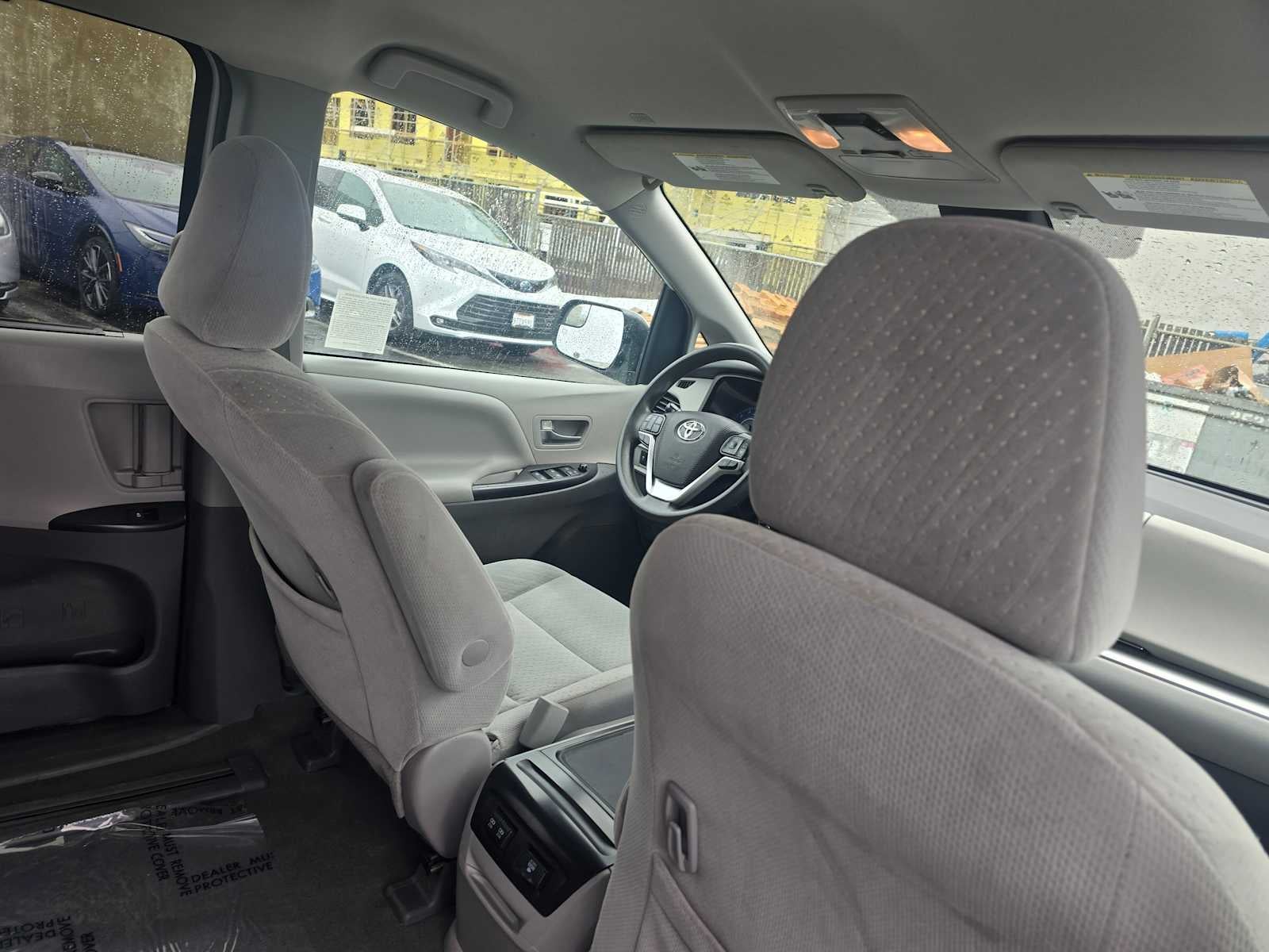 2020 Toyota Sienna LE