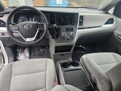 2020 Toyota Sienna LE