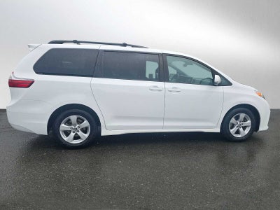 2020 Toyota Sienna LE