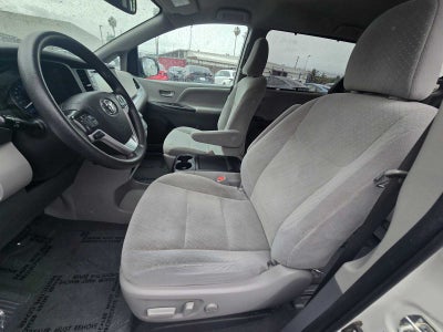 2020 Toyota Sienna LE