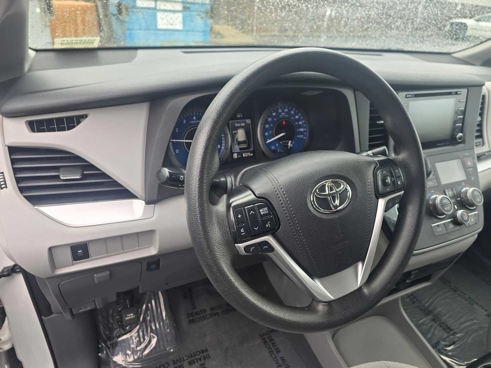 2020 Toyota Sienna LE
