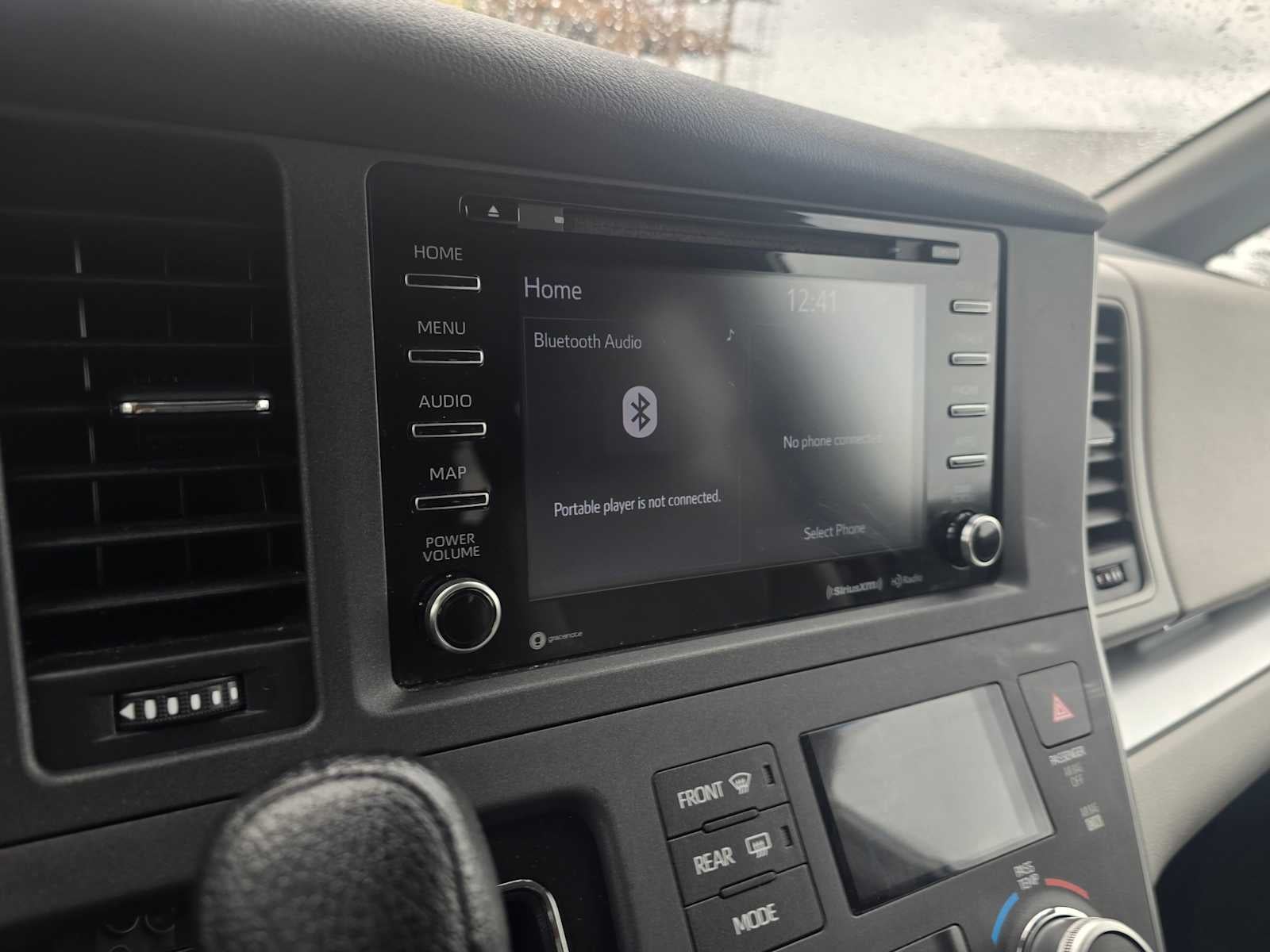 2020 Toyota Sienna LE