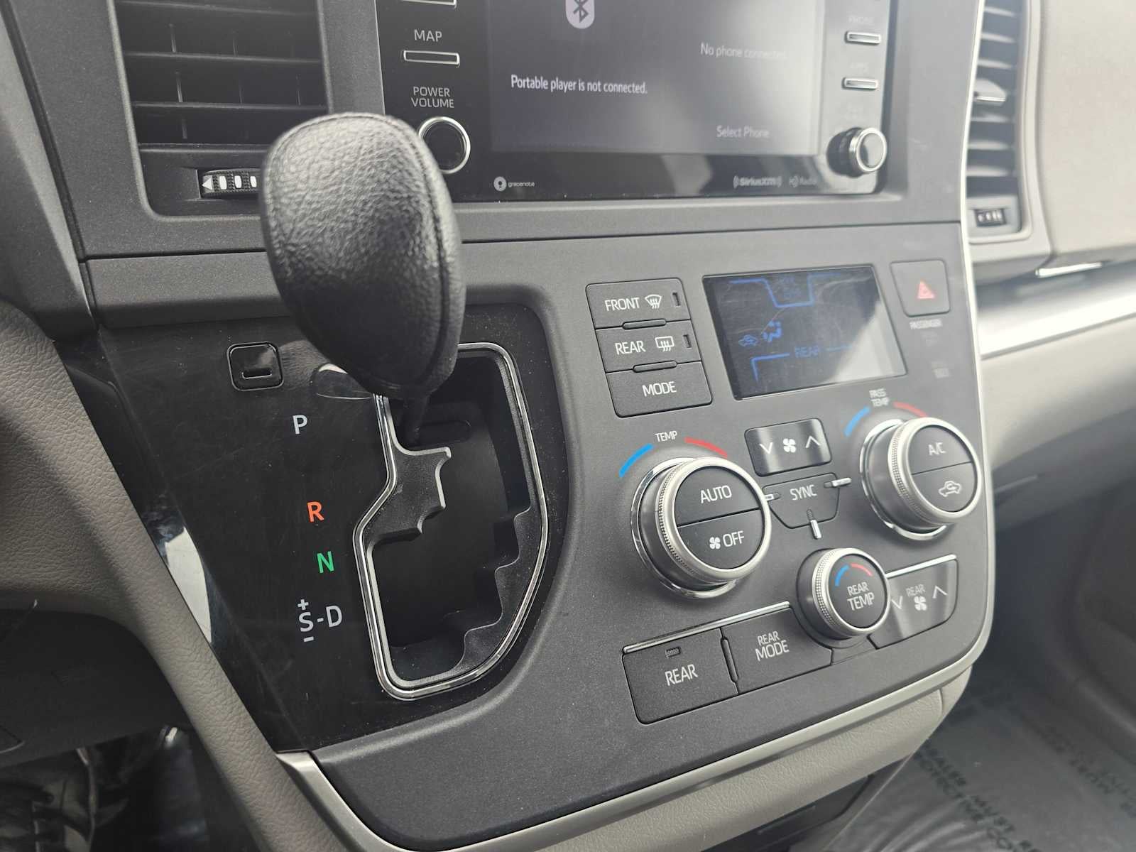 2020 Toyota Sienna LE