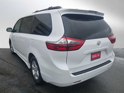 2020 Toyota Sienna LE