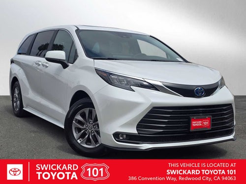 2025 Toyota Sienna XLE