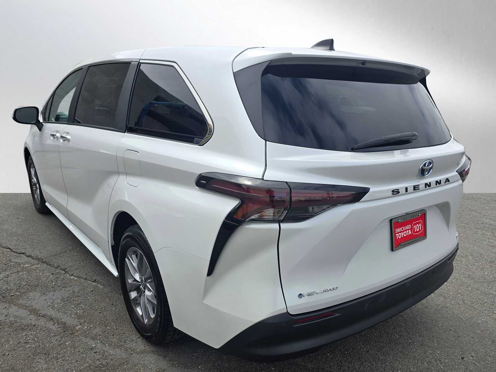2025 Toyota Sienna XLE