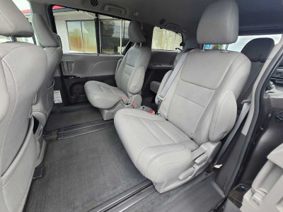 2017 Toyota Sienna XLE