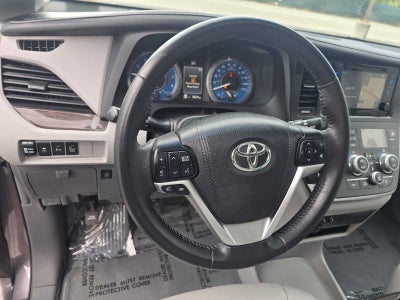 2017 Toyota Sienna XLE
