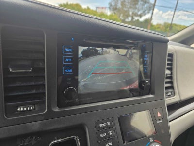 2017 Toyota Sienna XLE