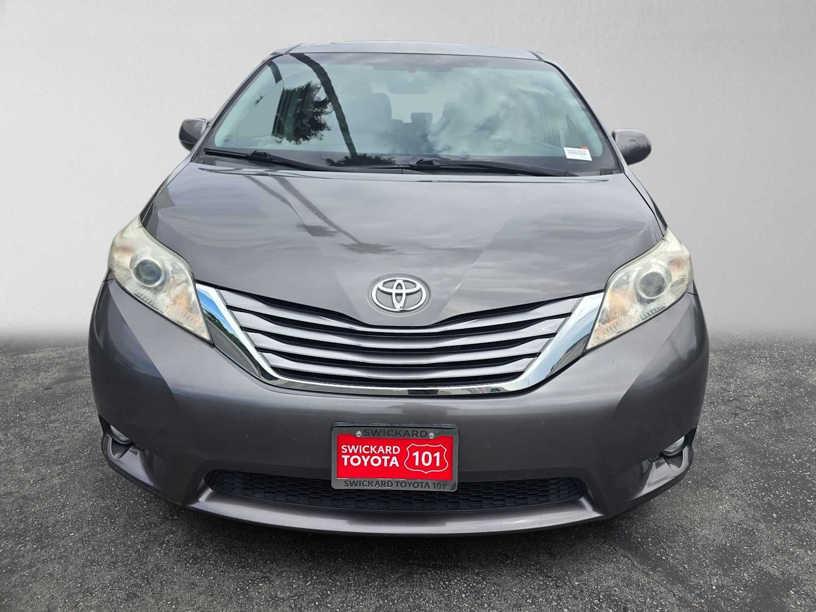 2017 Toyota Sienna XLE