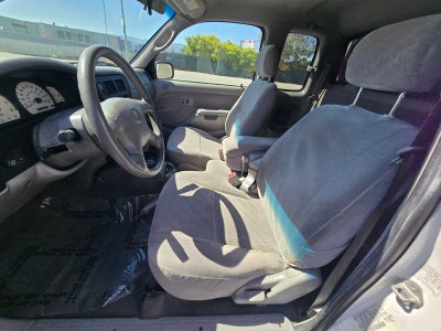 2004 Toyota Tacoma XtraCab Auto (Natl)