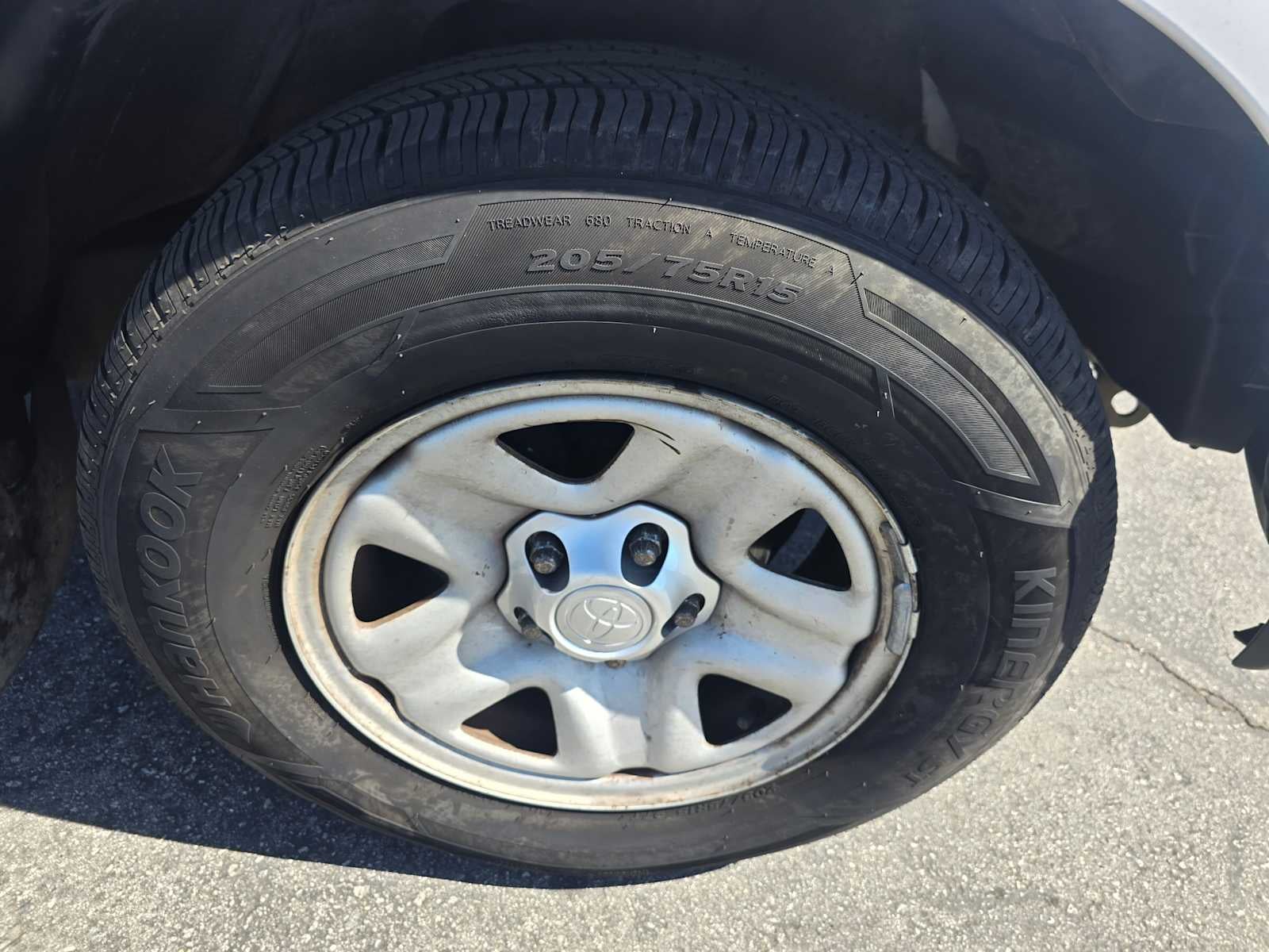 2004 Toyota Tacoma XtraCab Auto (Natl)