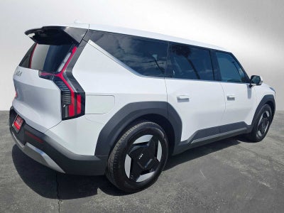 2026 Kia EV9 Light Short Range