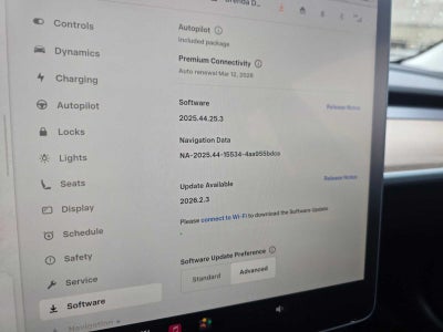 2023 Tesla Model 3 RWD