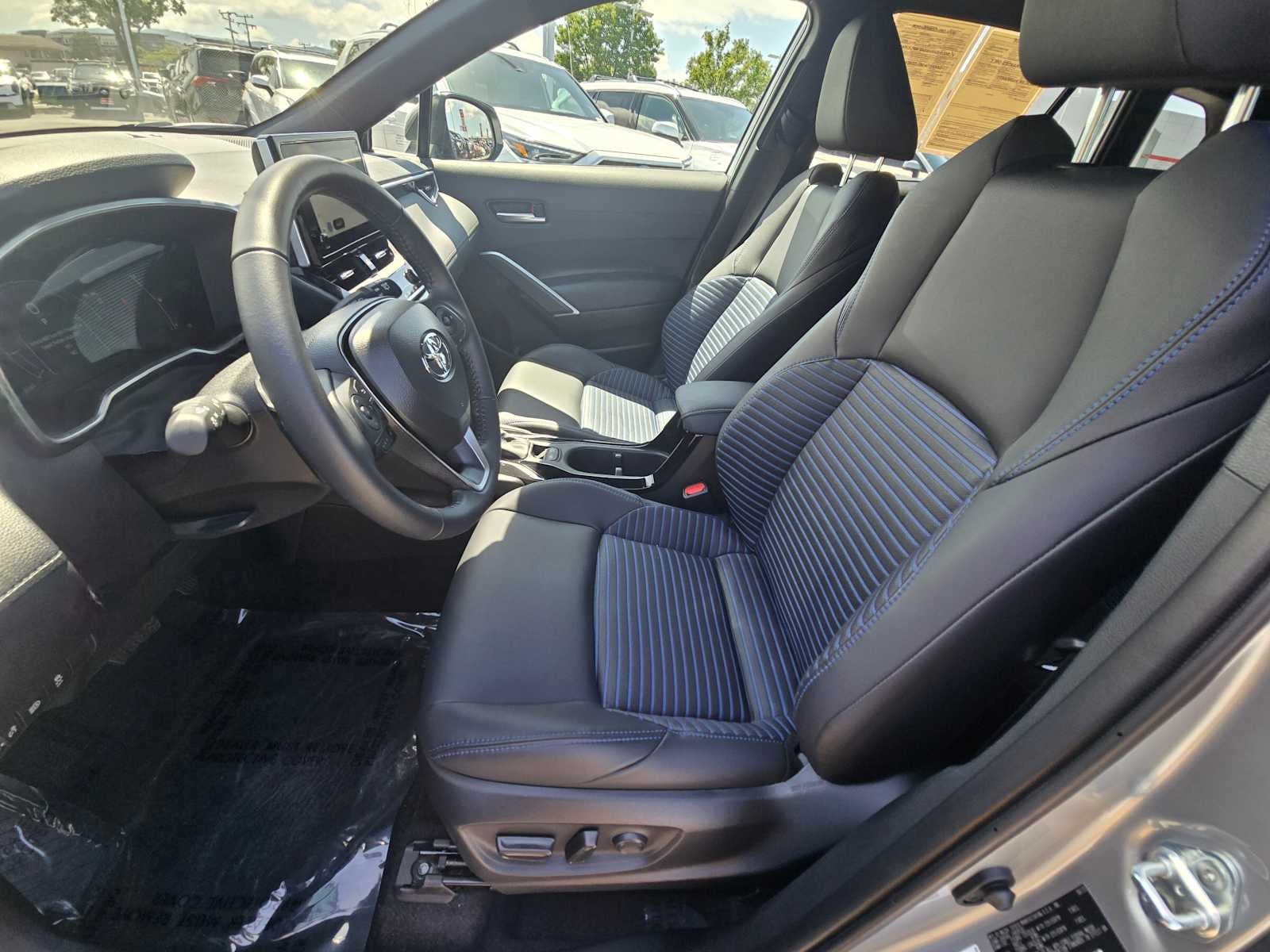 2025 Toyota Corolla Cross Hybrid XSE