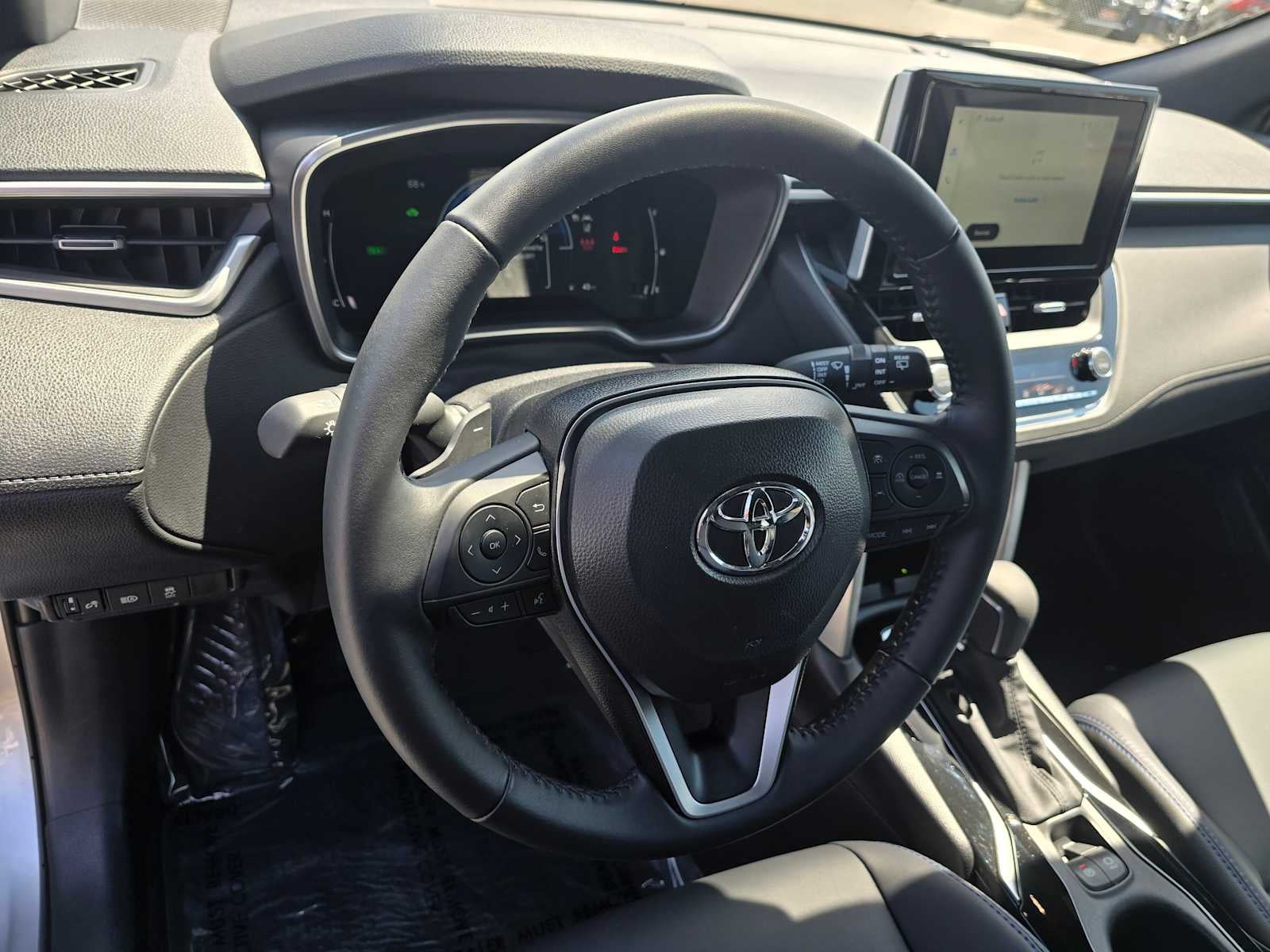 2025 Toyota Corolla Cross Hybrid XSE