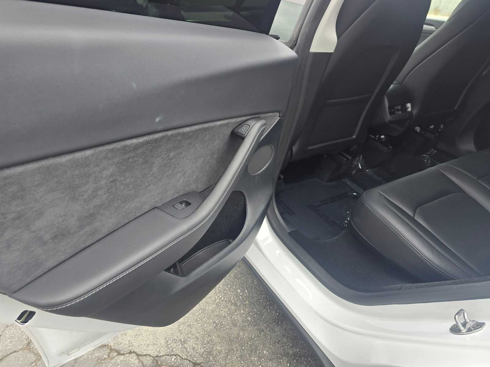 2024 Tesla Model Y RWD