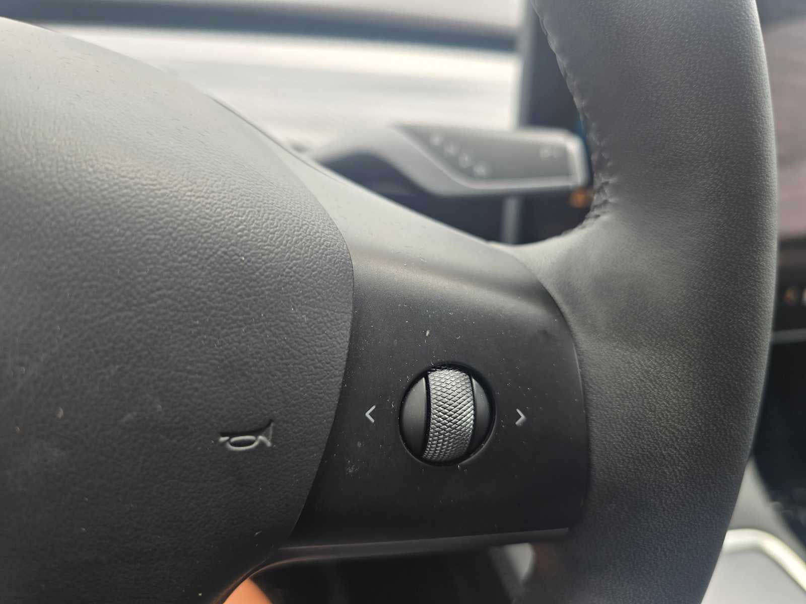 2024 Tesla Model Y RWD