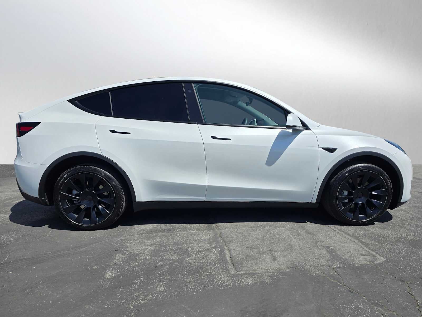 Used 2023 Tesla Model Y Long Range with VIN 7SAYGDEE8PA070223 for sale in Redwood City, CA