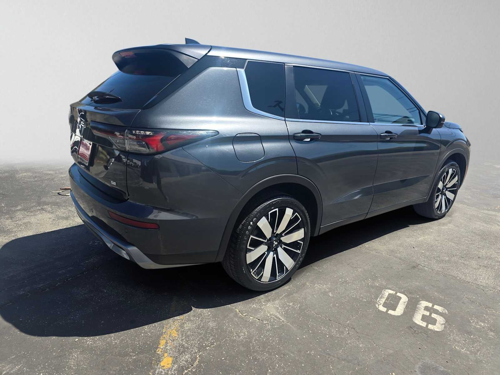 2025 Mitsubishi Outlander SE