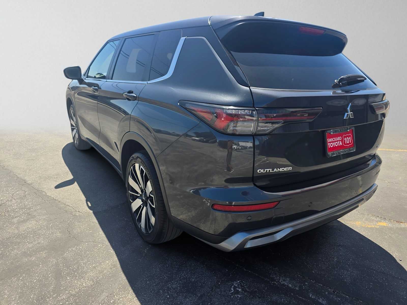 2025 Mitsubishi Outlander SE