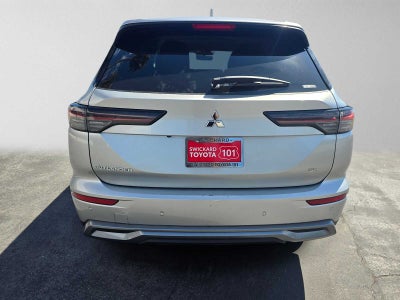 2025 Mitsubishi Outlander SE