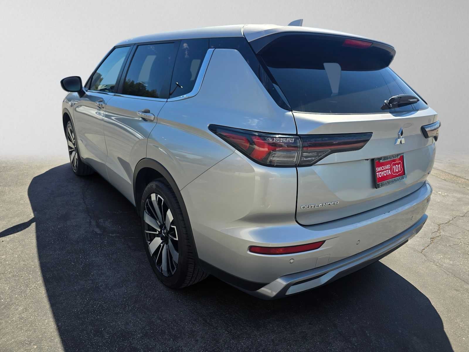 2025 Mitsubishi Outlander SE