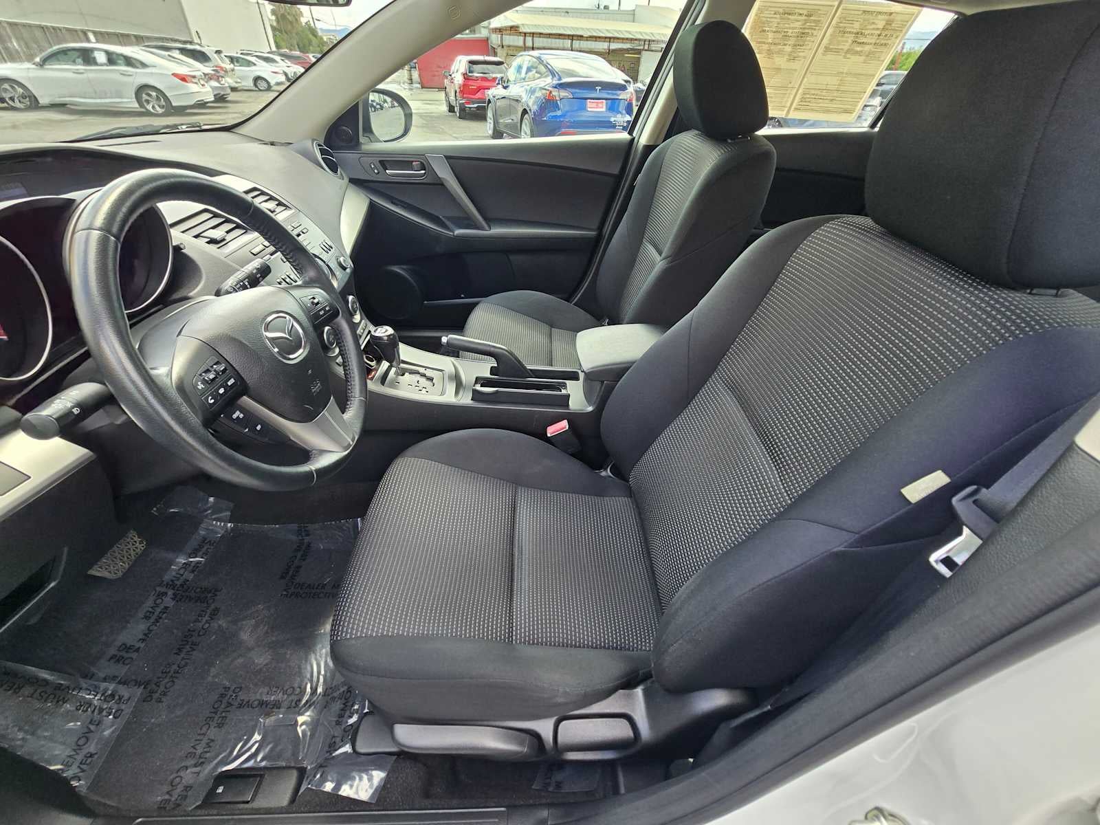 2013 Mazda Mazda3 i Touring