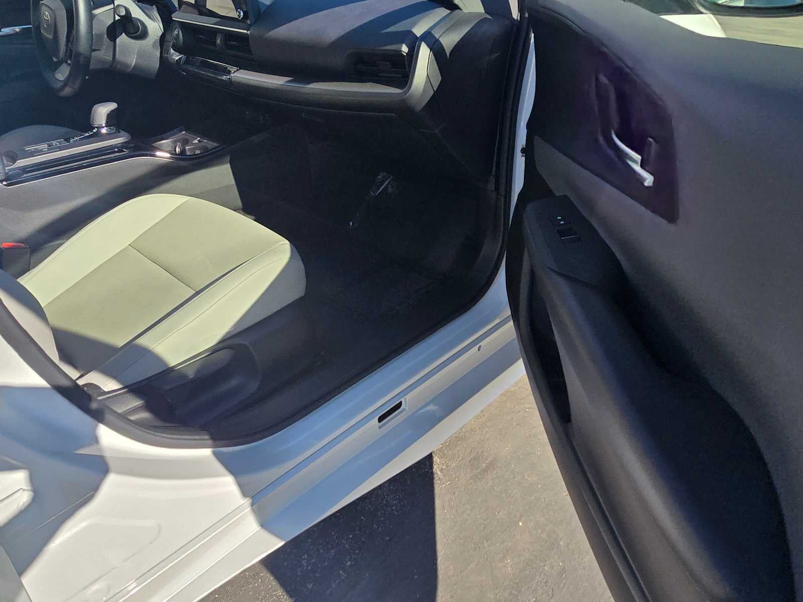 2023 Toyota Prius XLE